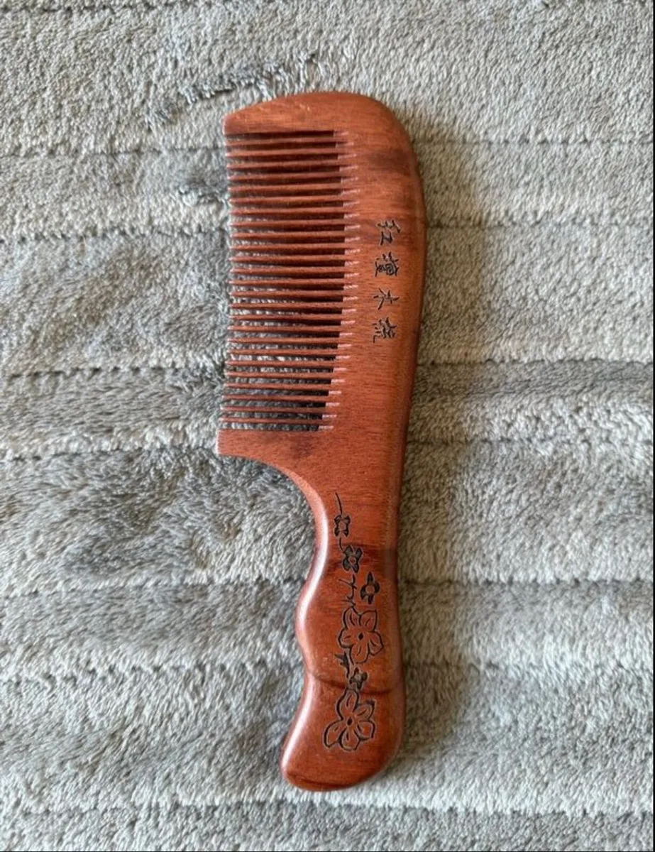 Brand new Chinese wood hair comb - Image 3