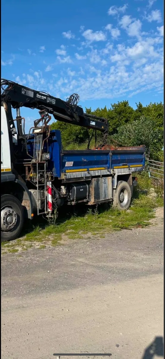 Tipping body and hiab - Image 2