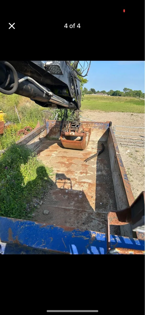Tipping body and hiab - Image 3