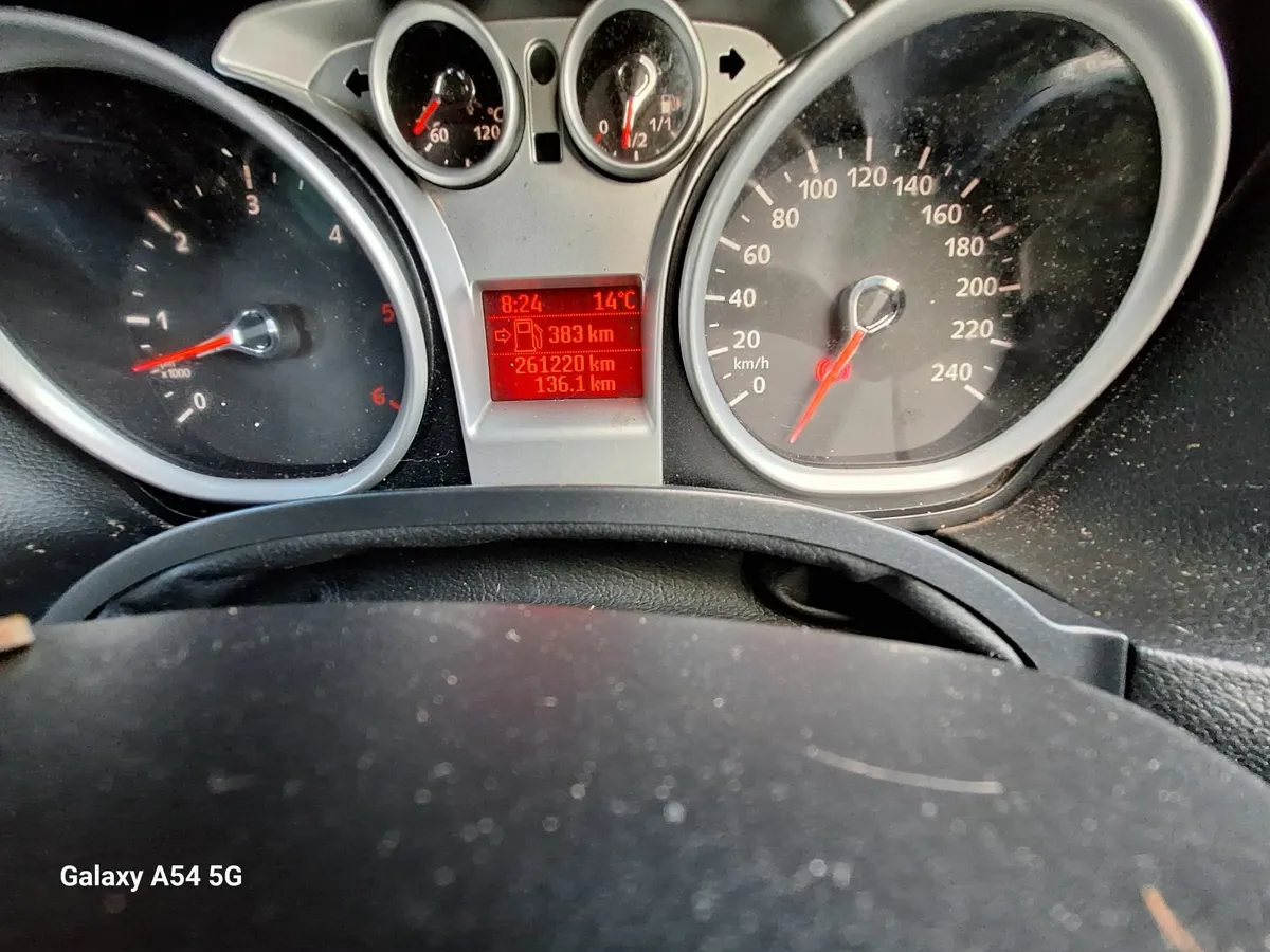 Ford Focus 2010 - Image 1