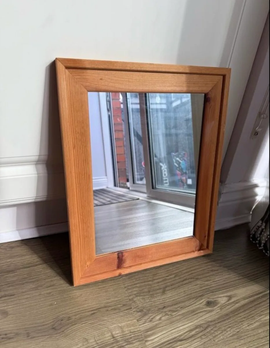 Wooden mirror in very good condition - Image 1