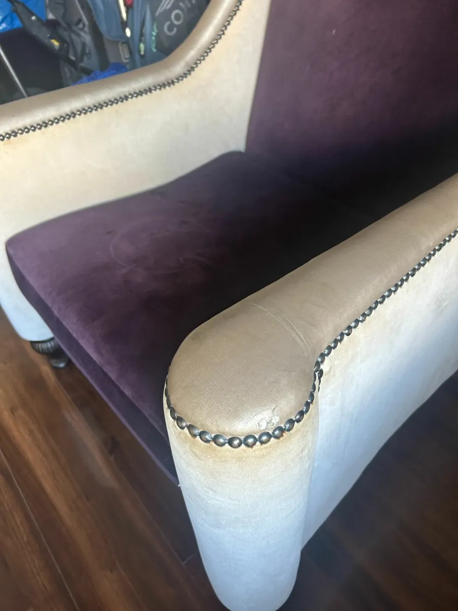 2 Chairs - Image 4