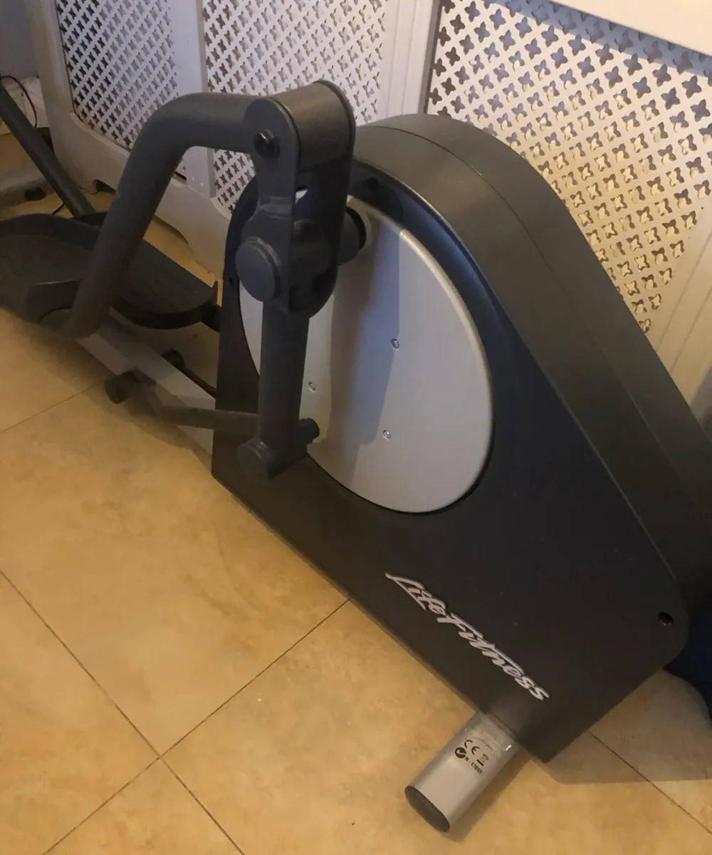 Professional life fitness X1 Go - cross trainer - Image 2