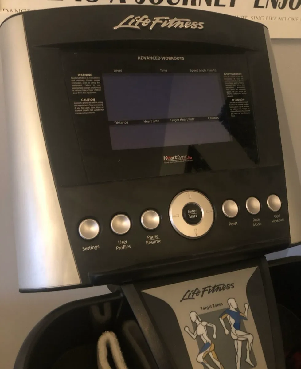 Professional life fitness X1 Go - cross trainer - Image 3