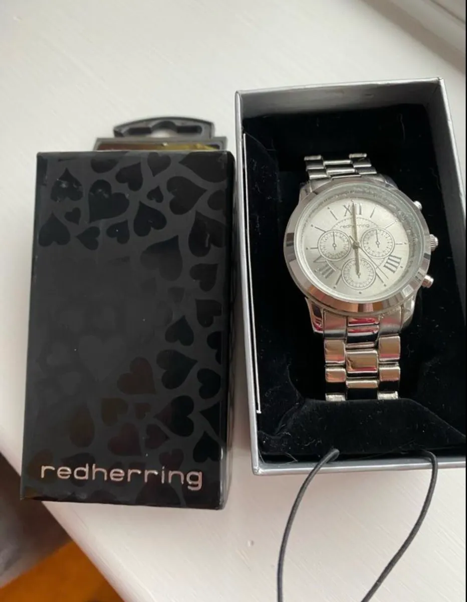 Red Herring unisex watch, silver, like new - Image 1