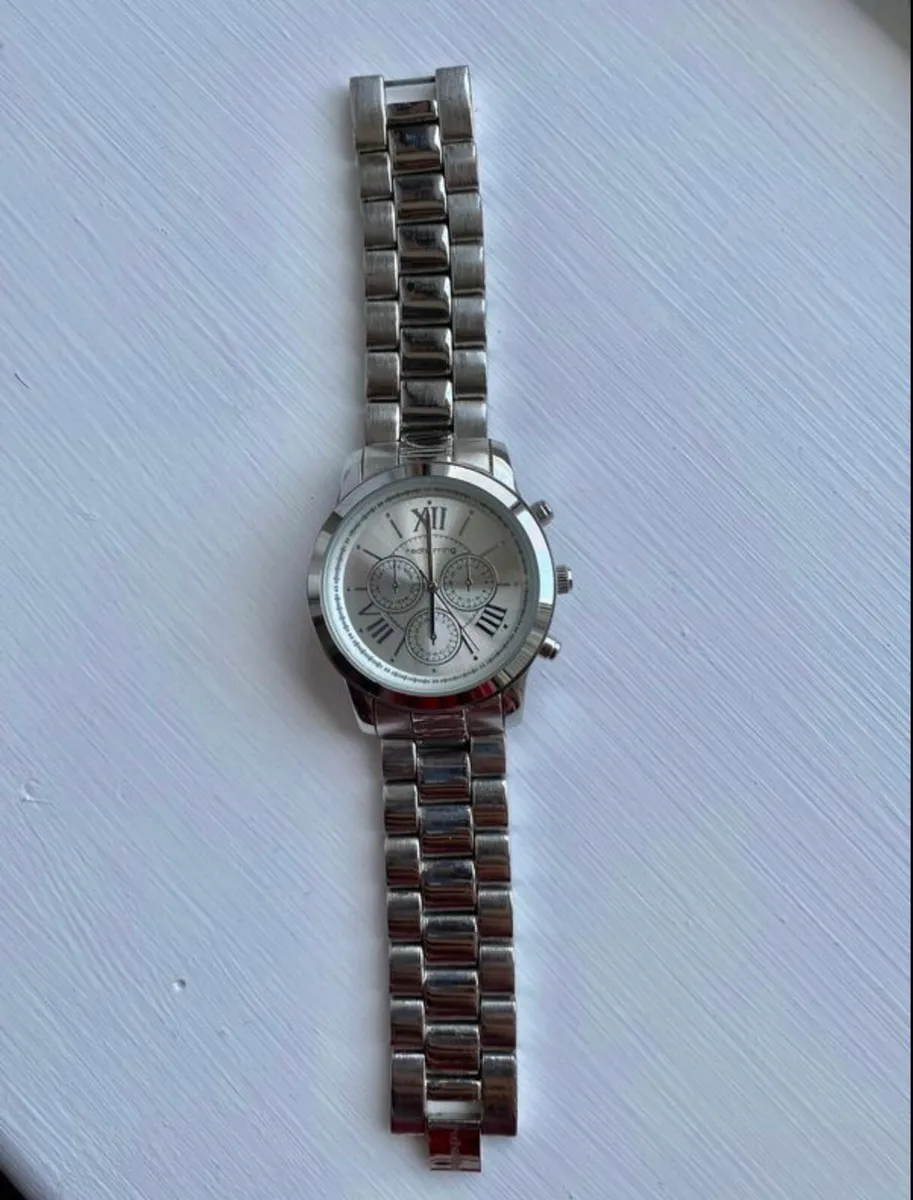Red Herring unisex watch, silver, like new - Image 3