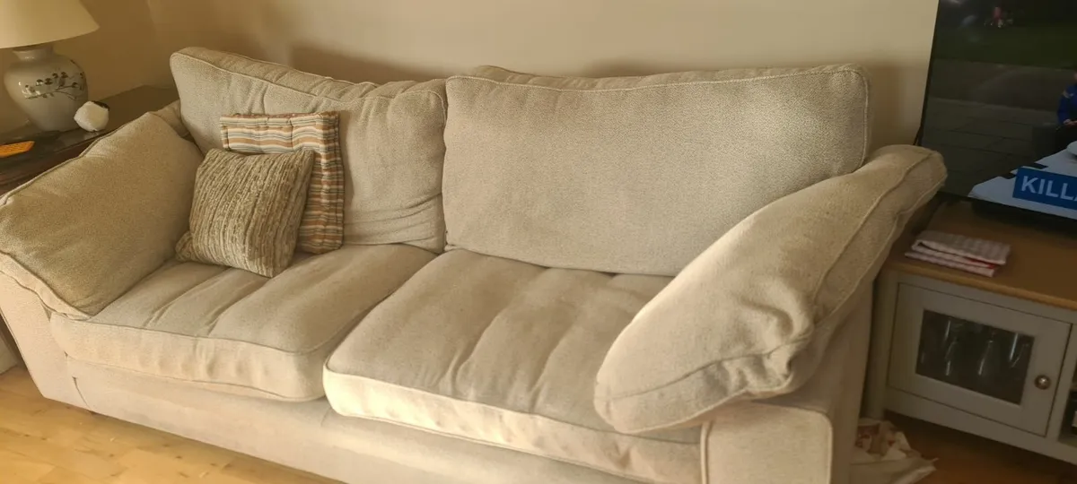 Couch - Image 1