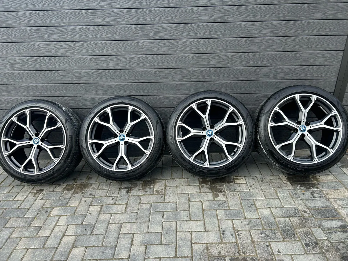 21” GENUINE BMW X5 ALLOY WHEELS & TYRES - Image 2
