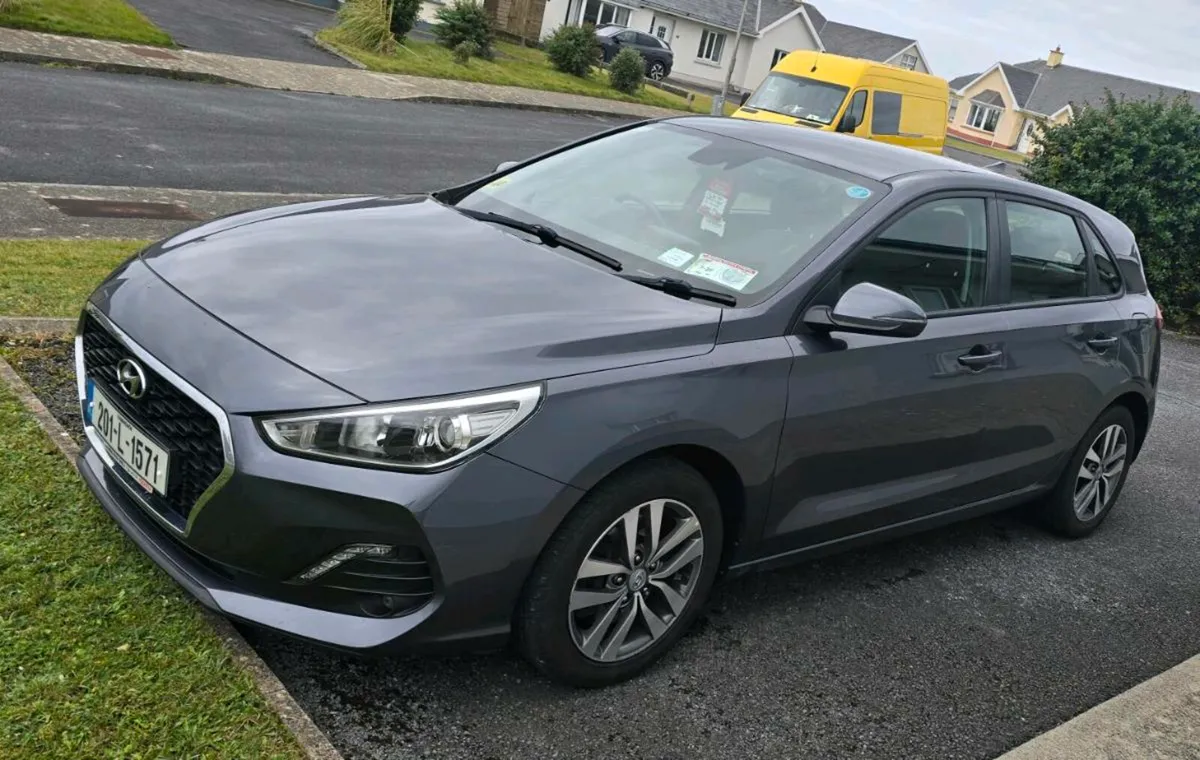 Hyundai i30 1.6 Diesel Deluxe - Image 2