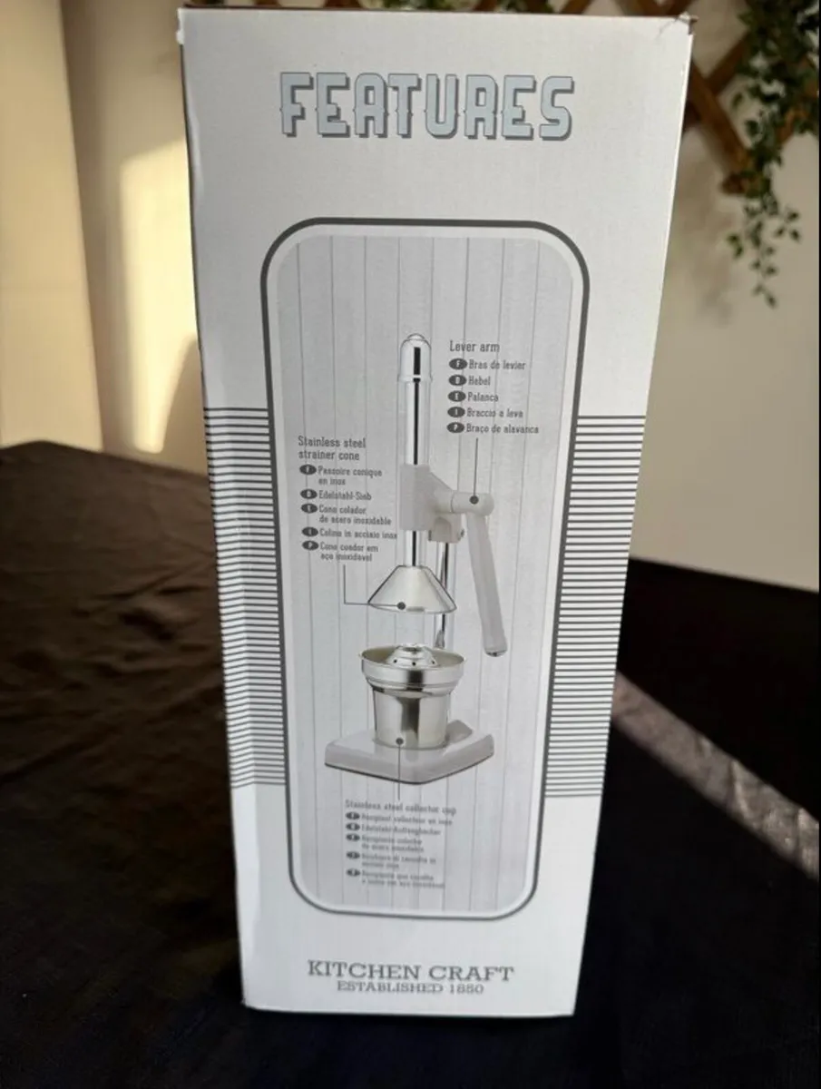 Brand new grey manual juicer, orange squeezer - Image 2