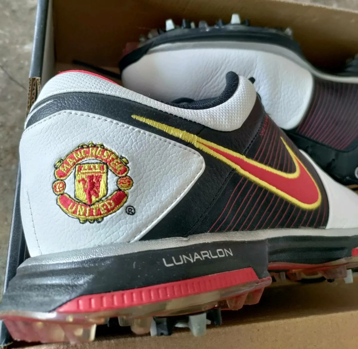 Nike Limited Edition Man.Utd golf shoes 8uk New - Image 4