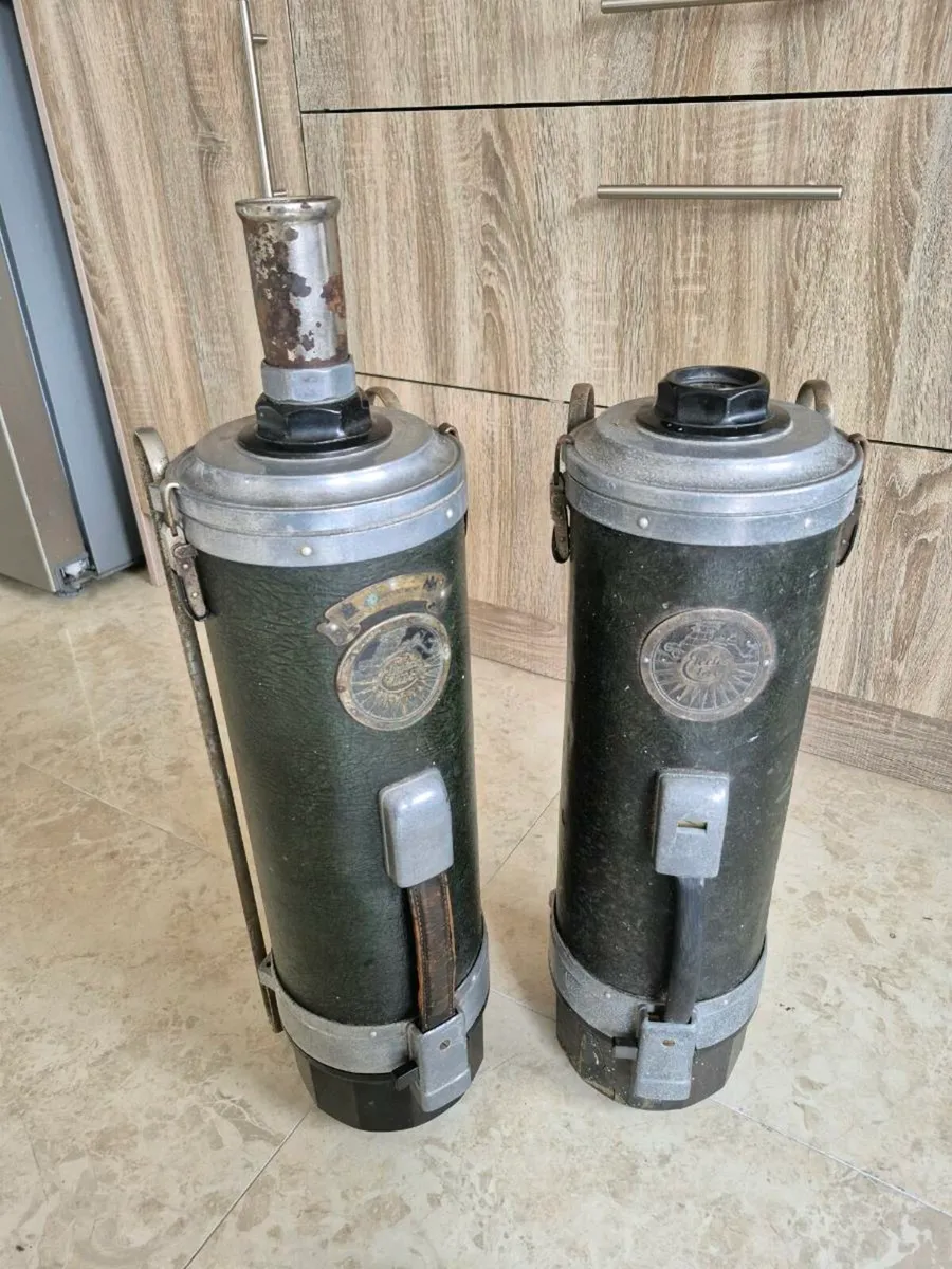 Vintage Electrolux Vacuum 1921 with ORGINAL WOODEN - Image 1