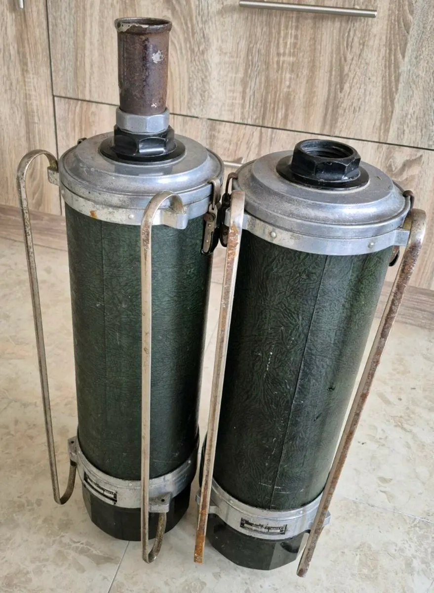 Vintage Electrolux Vacuum 1921 with ORGINAL WOODEN - Image 2