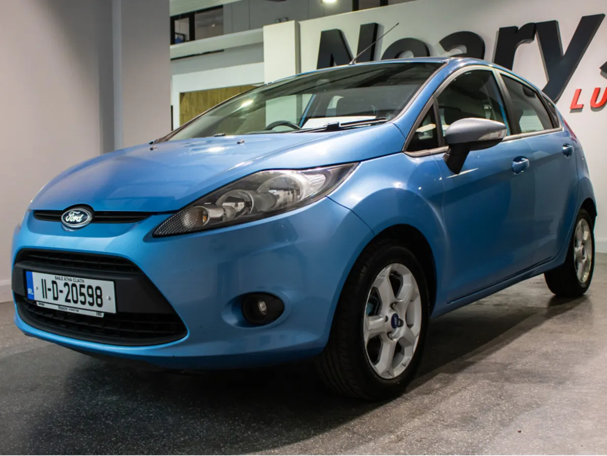 Ford Fiesta STYLE 1.25 60PS 5DR - Image 3