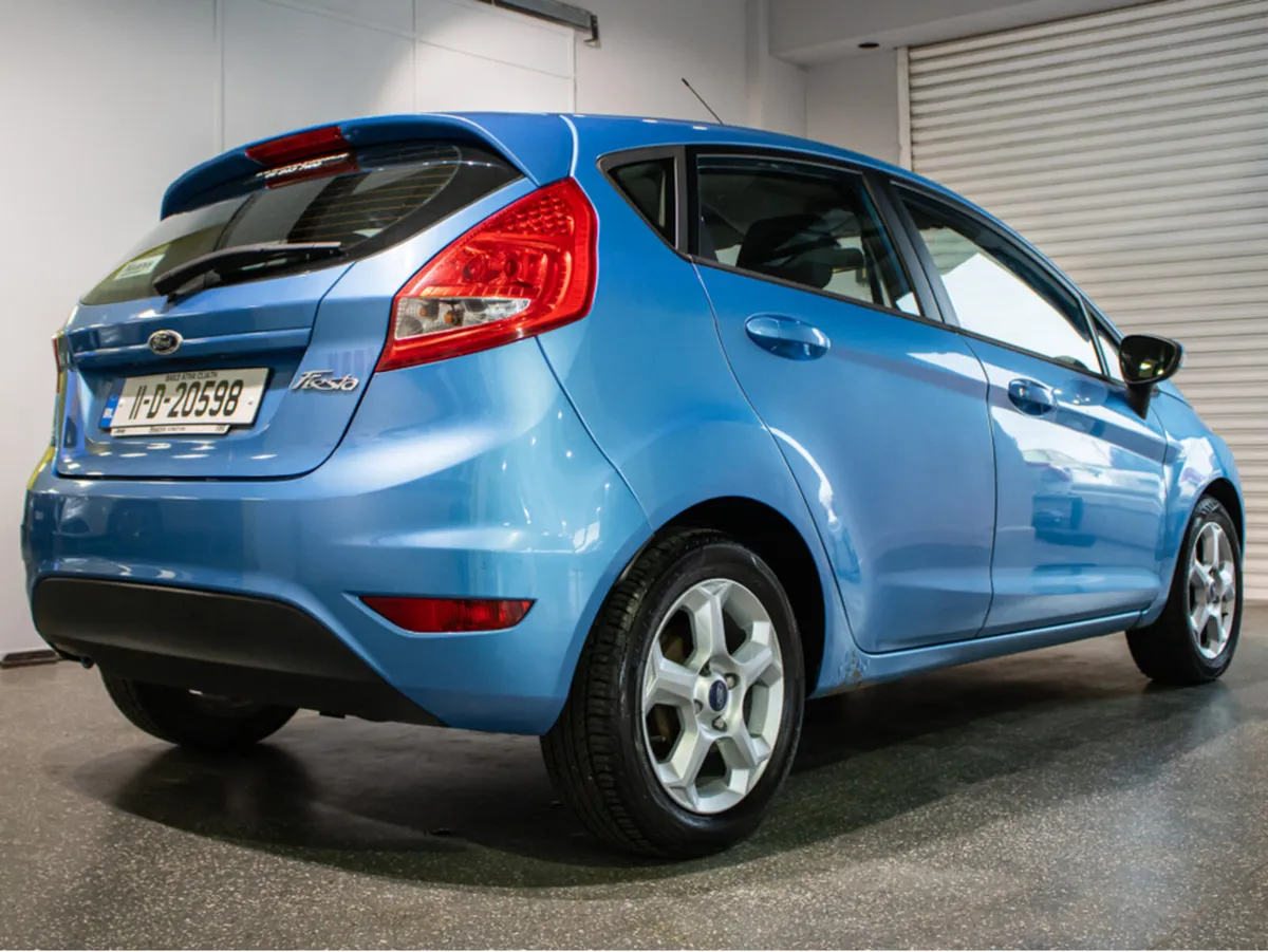 Ford Fiesta STYLE 1.25 60PS 5DR - Image 4