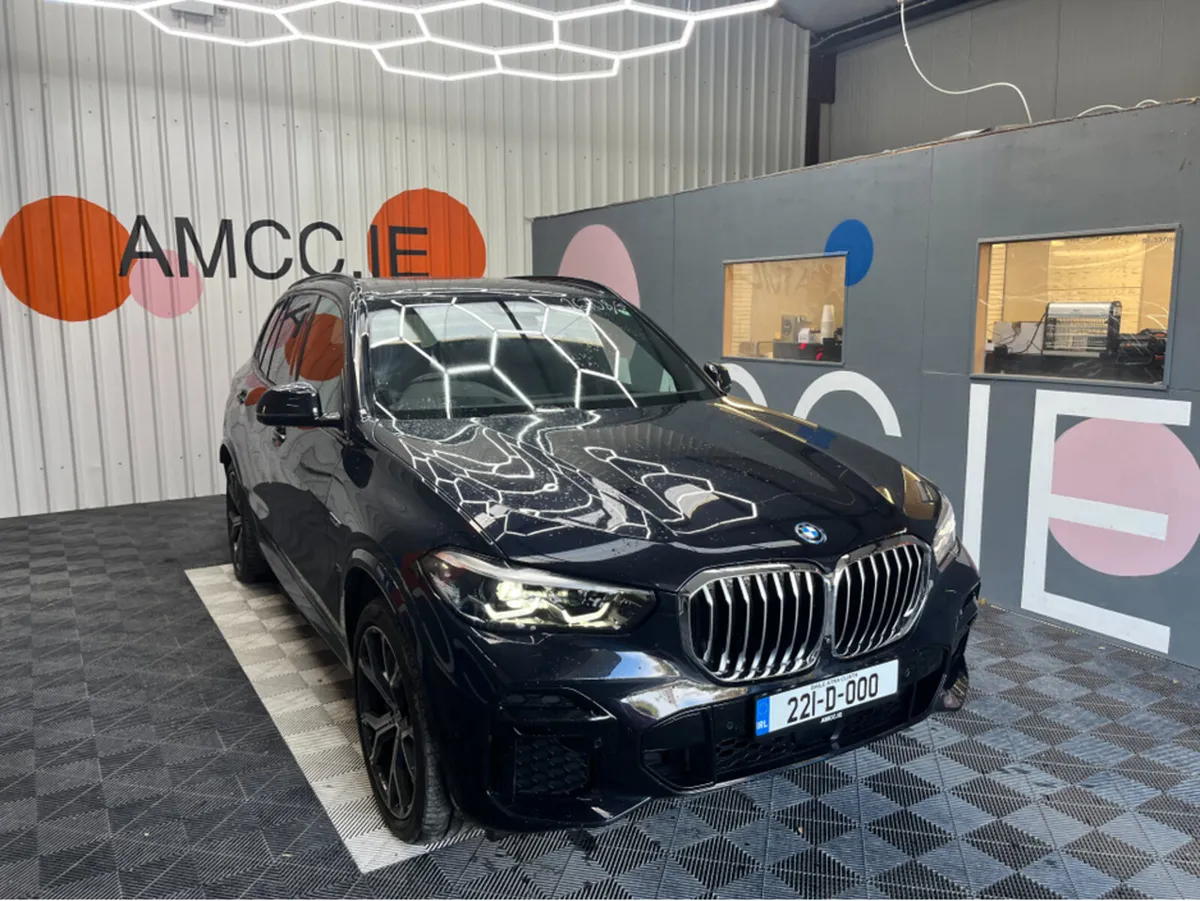 BMW X5 2022 BMW X5 45e M-SPORT 3.0 PLUG-IN HYBRID - Image 1