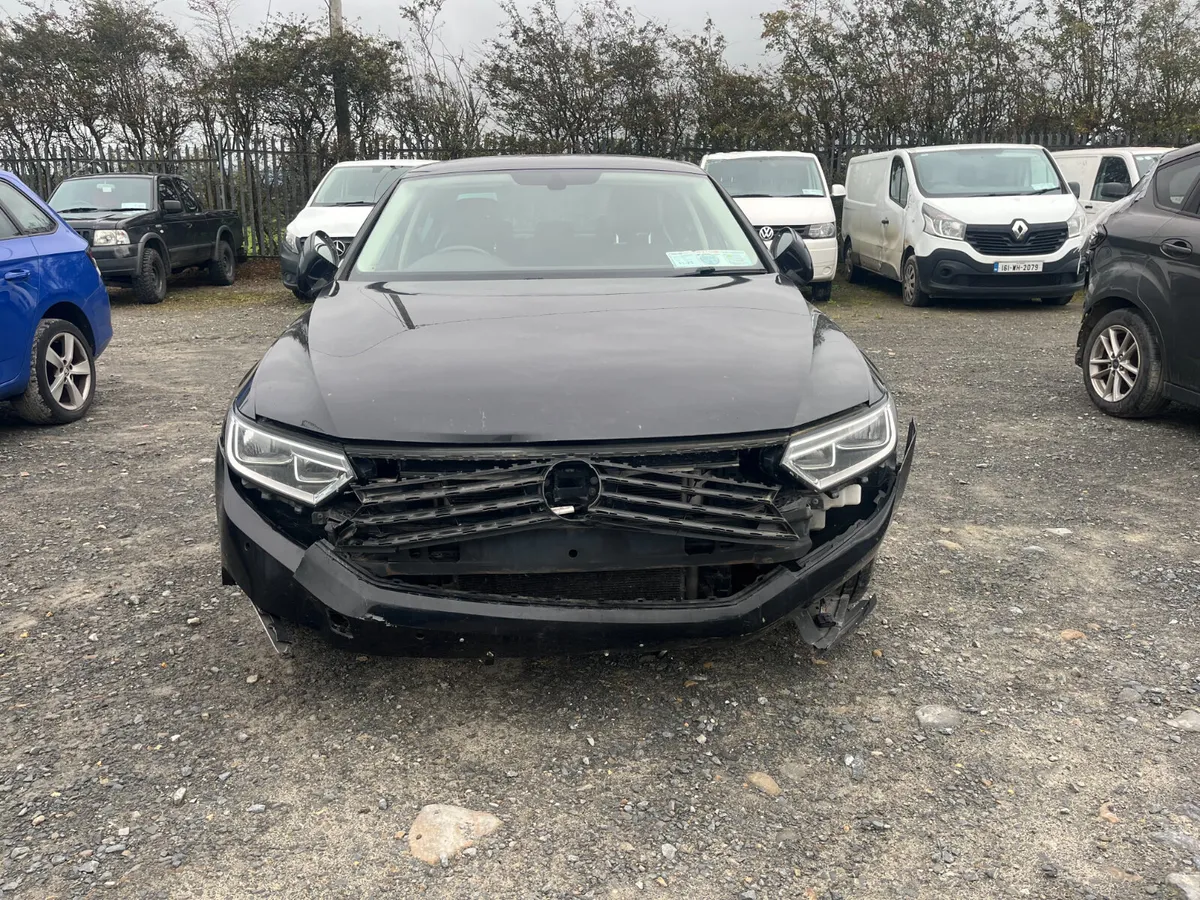2016 VW Passat - Image 2