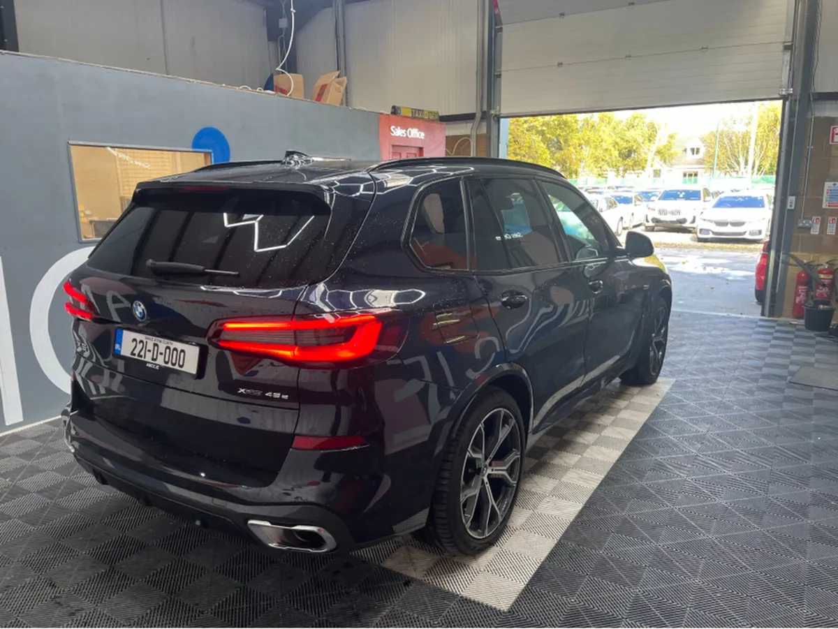 BMW X5 2022 BMW X5 45e M-SPORT 3.0 PLUG-IN HYBRID - Image 2