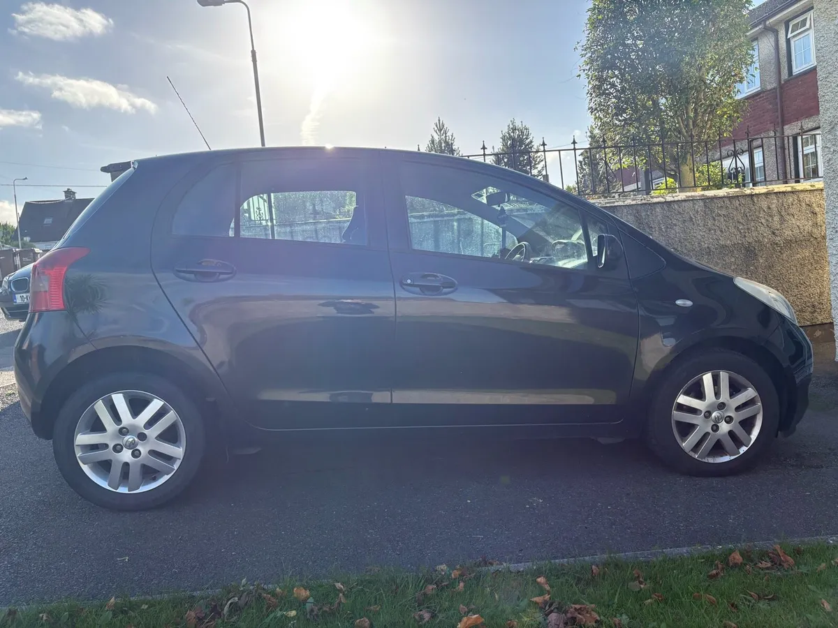 Toyota Yaris - Image 2