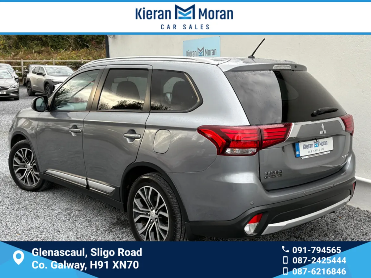 Mitsubishi Outlander 4WD 4DR - Image 2