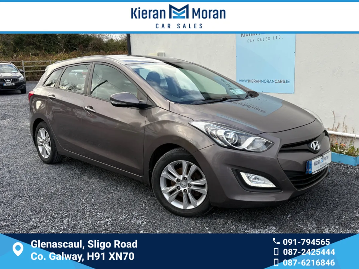 Hyundai i30 TOURER DELUXE 5DR - Image 2