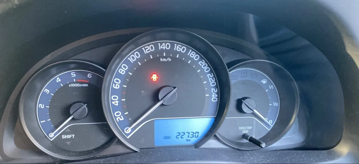 Toyota Auris 2016 - Image 3