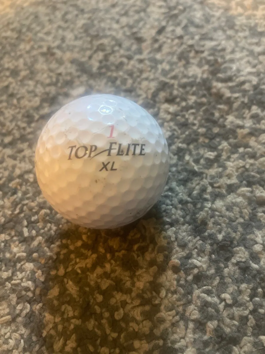 Golf balls - Image 1