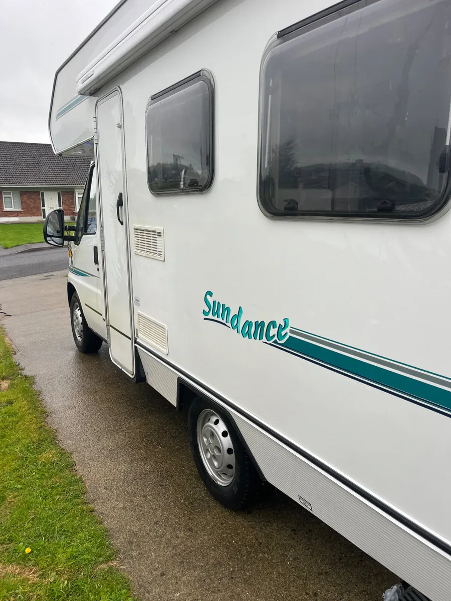 2000 SWIFT SUNDANCE 4 BERTH COMPACT RIGHT HAND DRI - Image 3