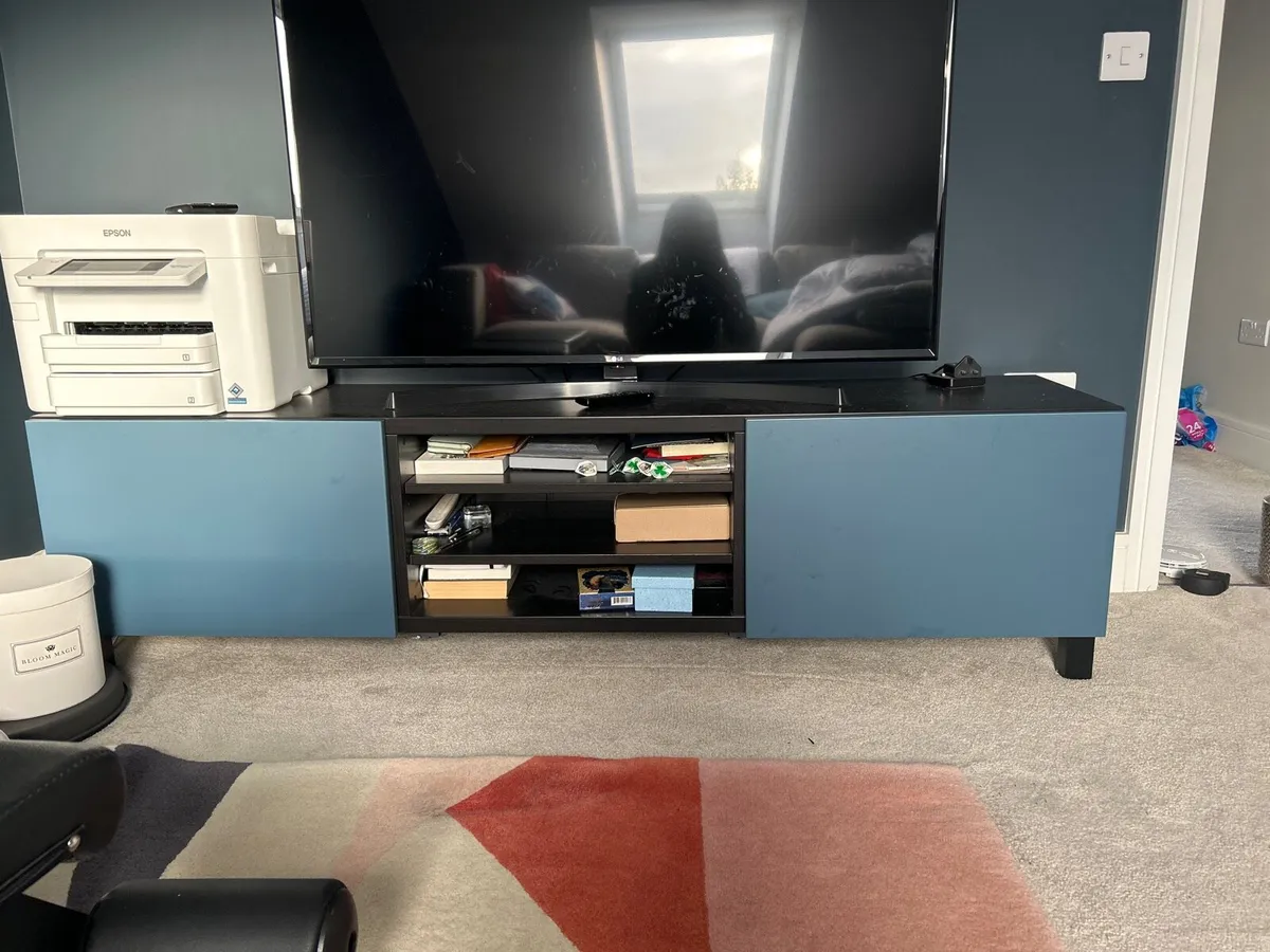 TV UNIT