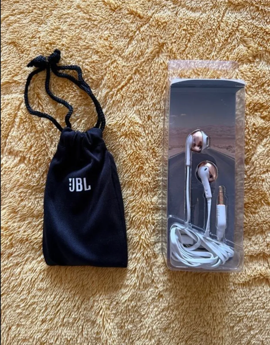 JBL Tune 205 Rose Gold white in ear headphones - Image 3