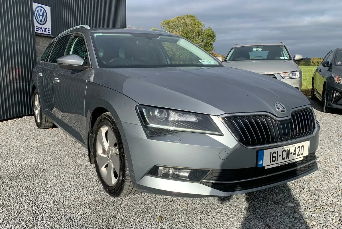 Skoda Superb estate ...€11,750.. - Image 4
