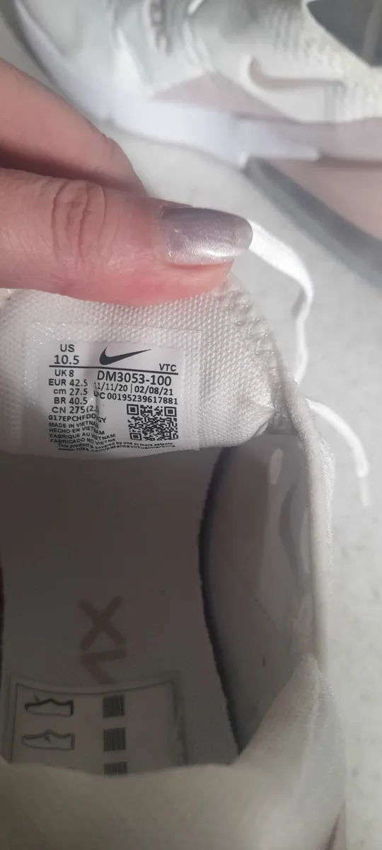Ladies Nike trainers - Image 1