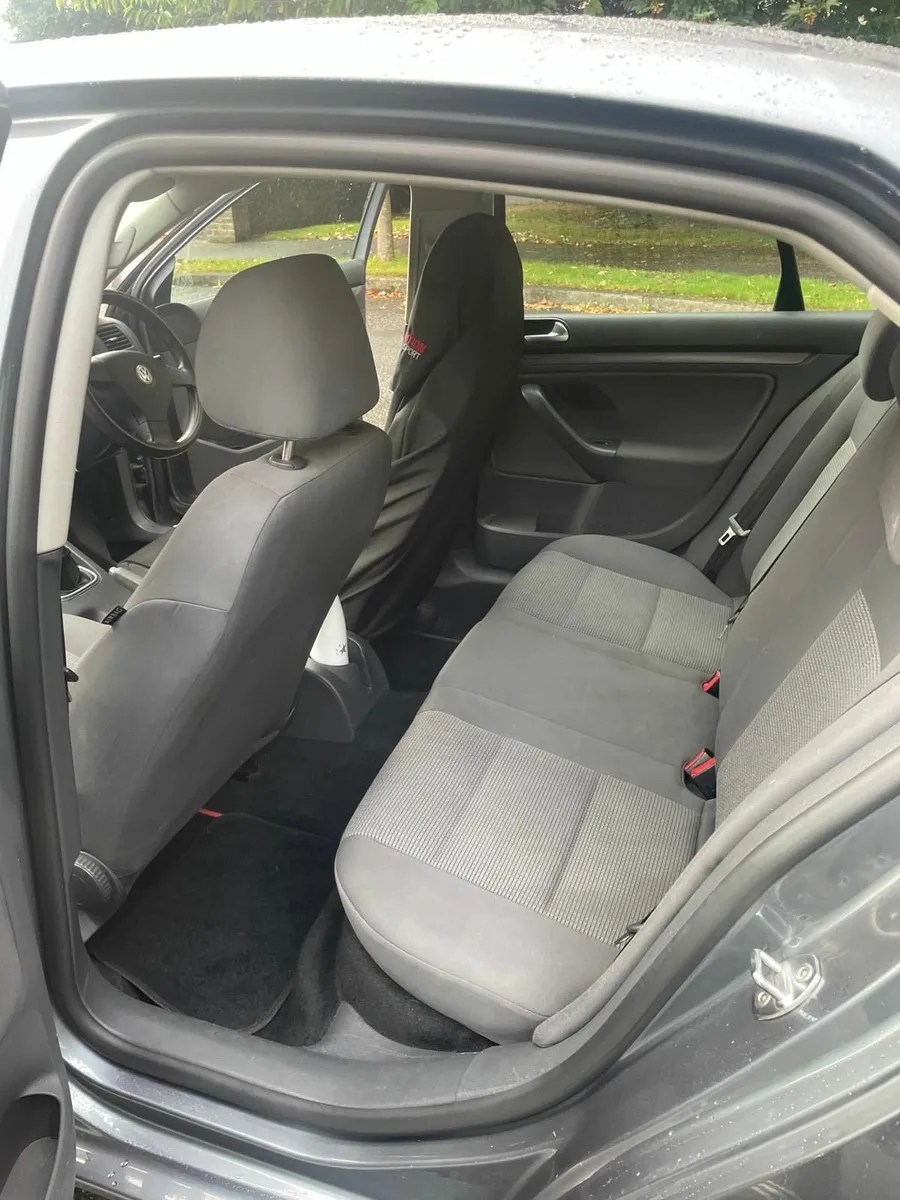 Volkswagen Jetta 2007 - Image 4