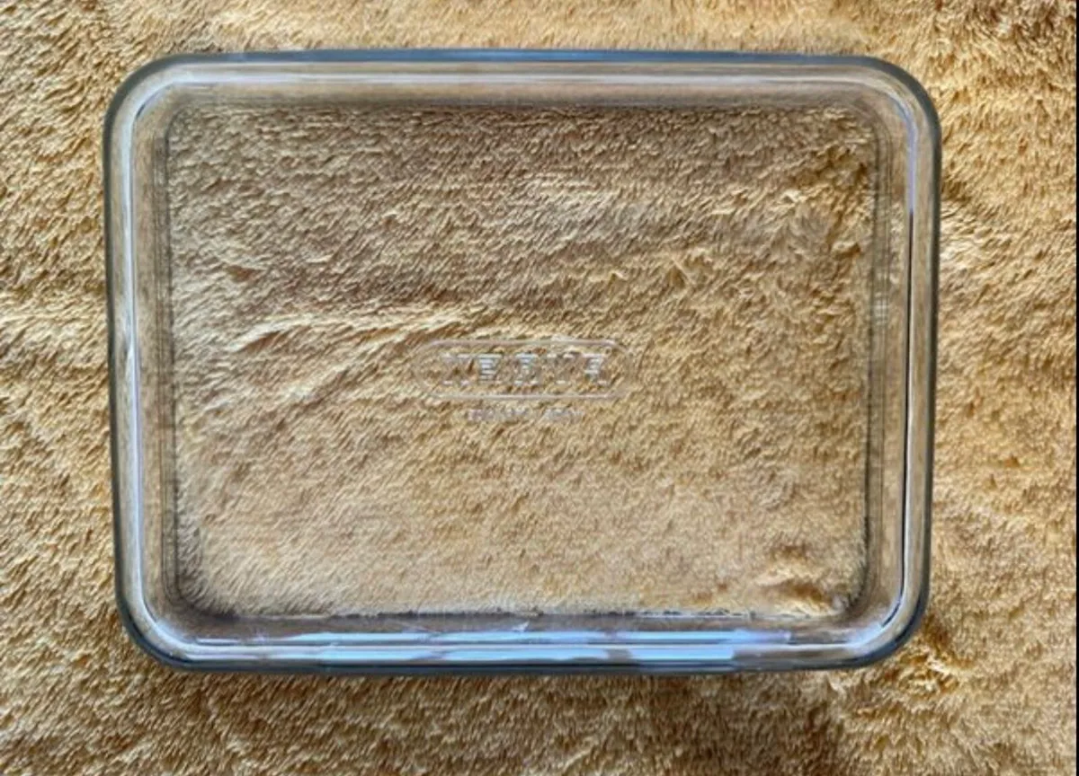Pyrex Rectangular Glass Roasting Dish - Image 3