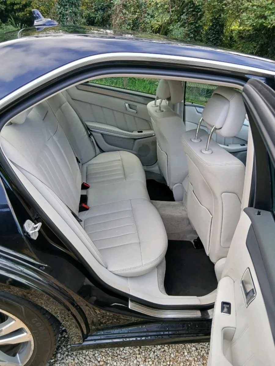 Mercedes E 220 cdi , Auto, NCT'D , TAXED. 1 owner. - Image 3
