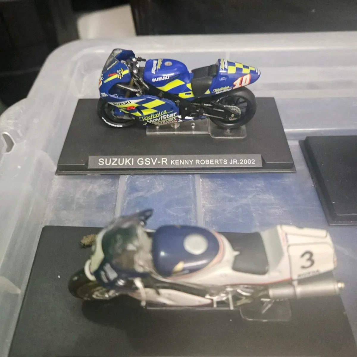 8 model motorbikes - Image 4