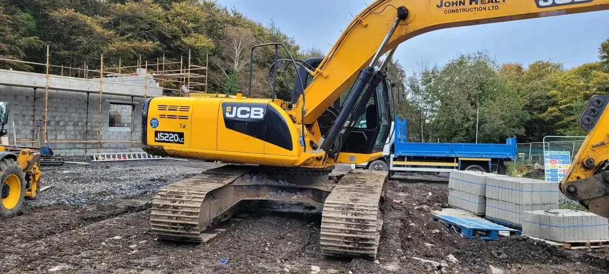 JCB Excavator JS220LC - Image 4