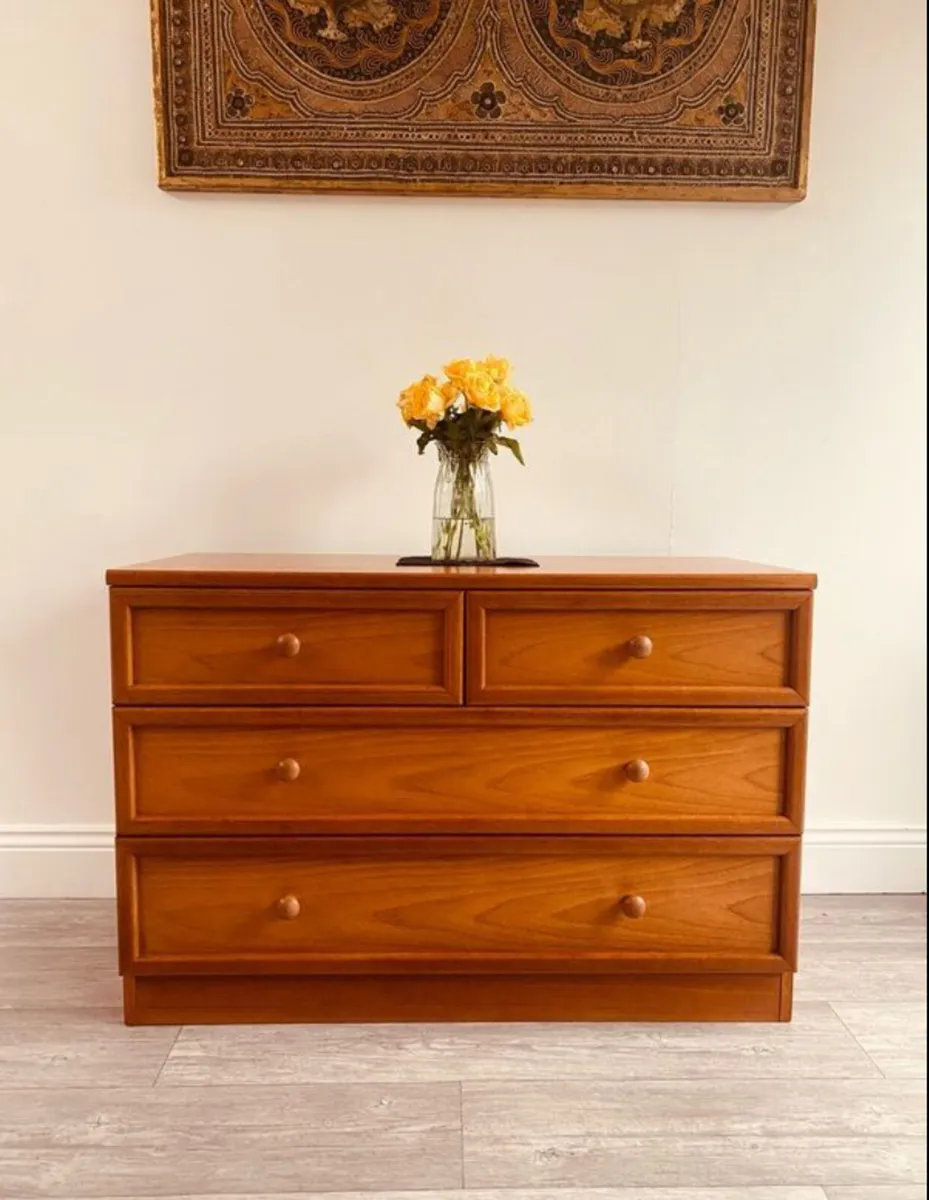 G Plan Chest of Drawers - Image 1