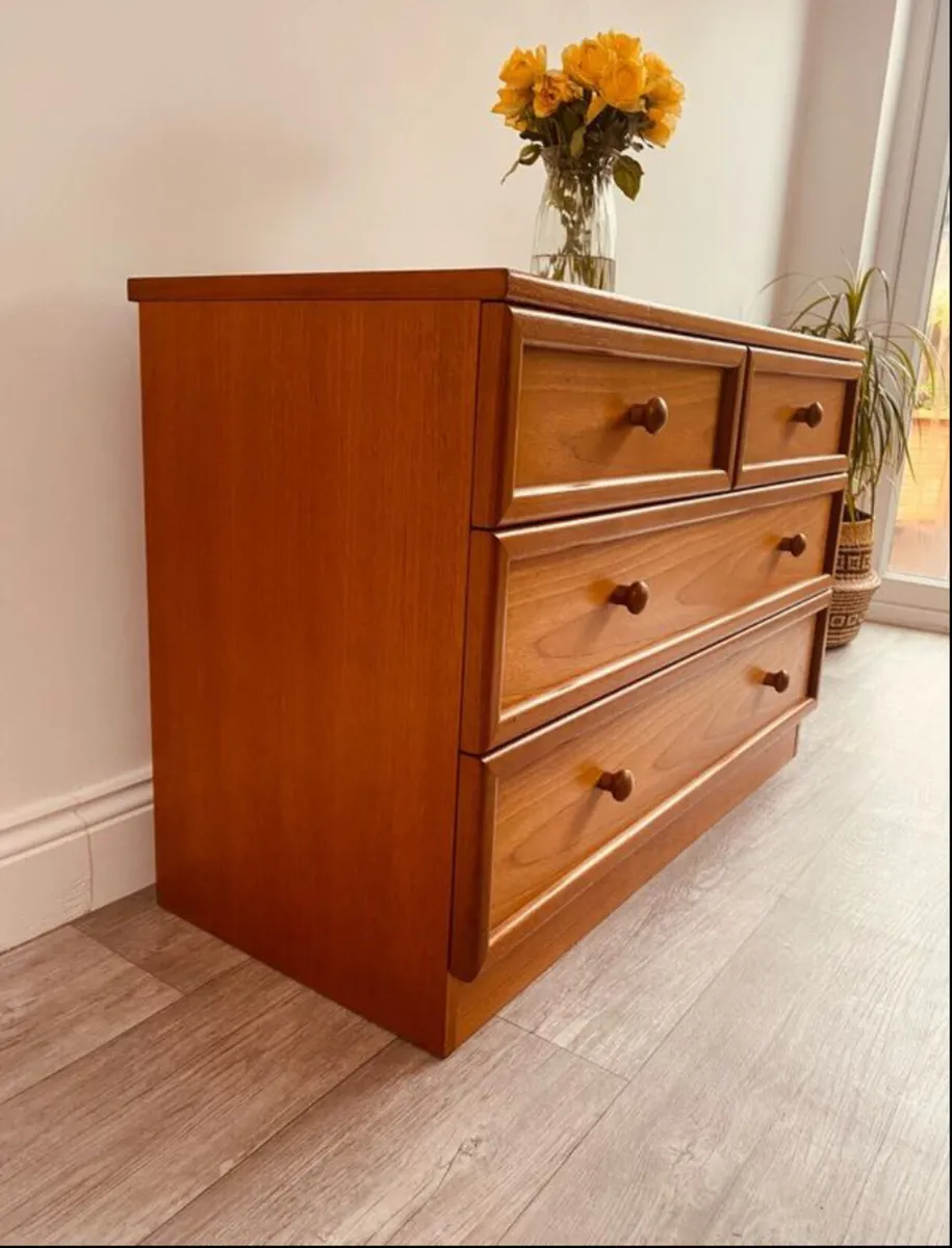 G Plan Chest of Drawers - Image 3