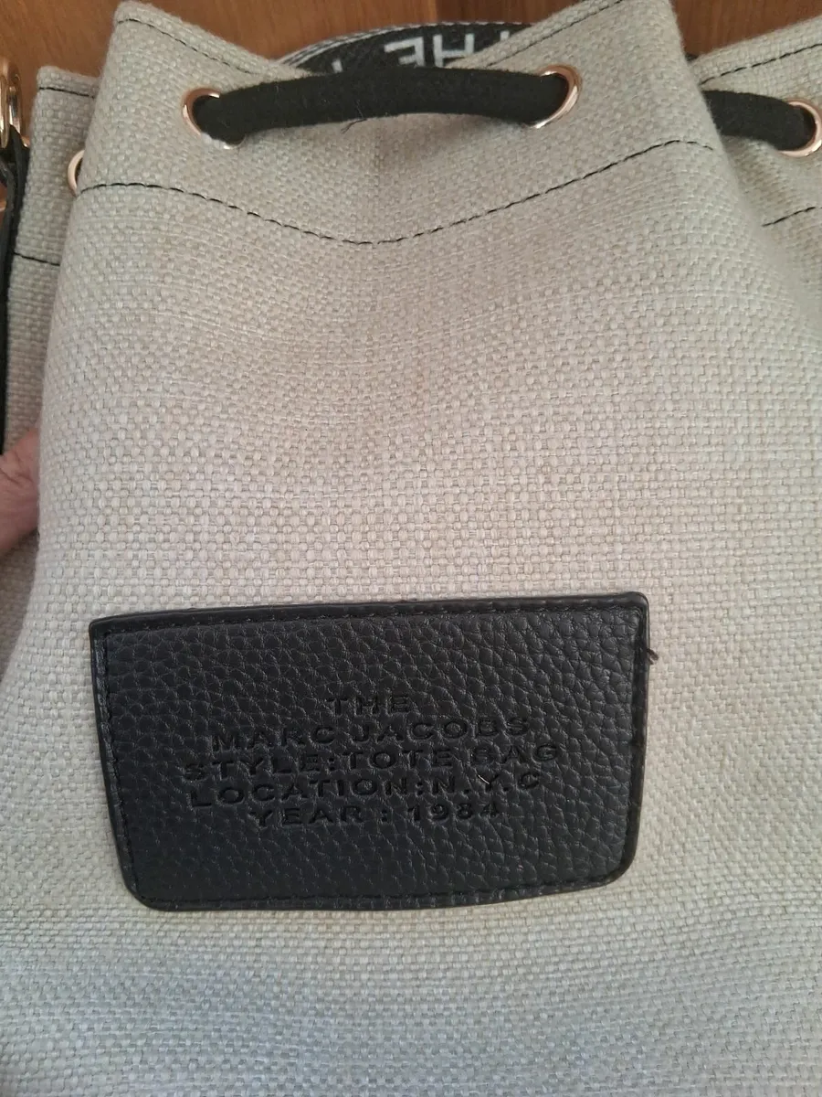Marc Jacobs  bucket bag - Image 3
