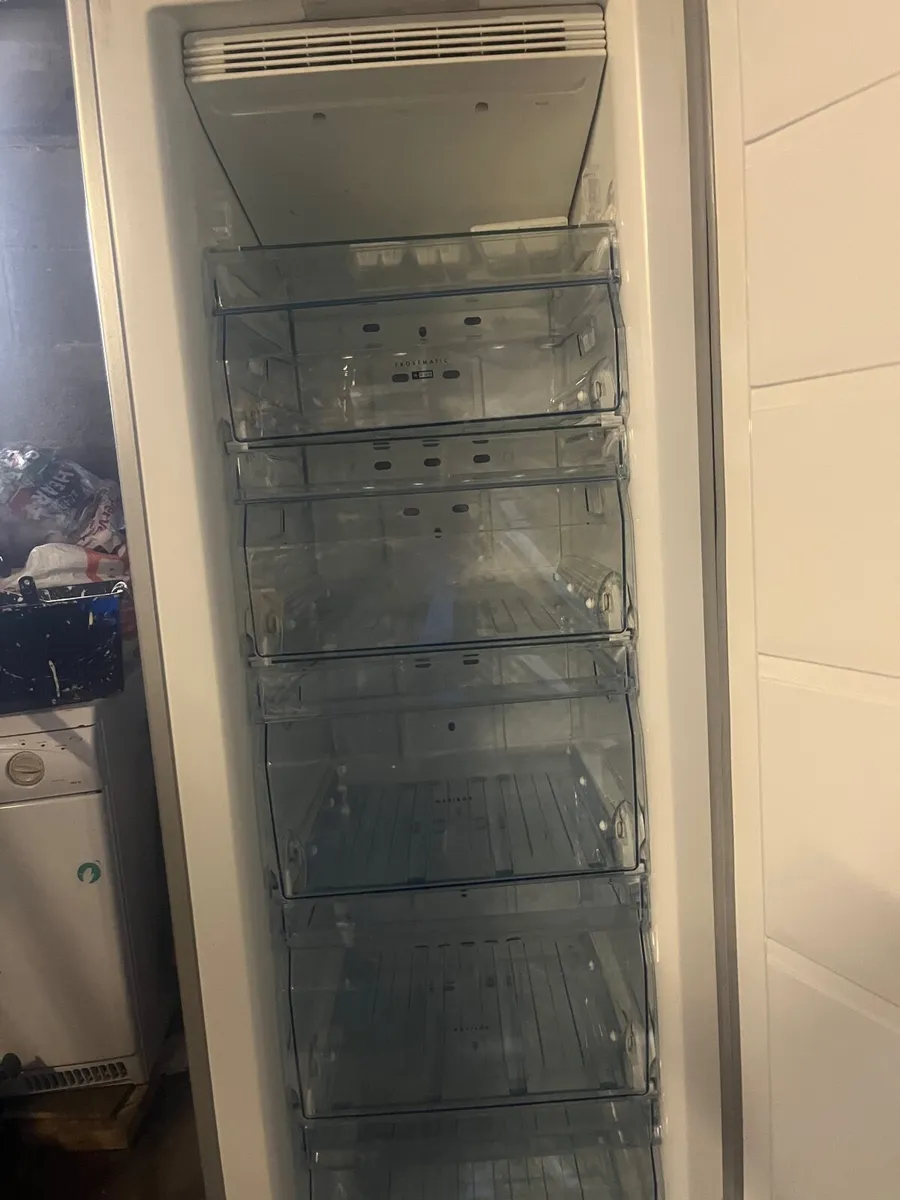 Freezer - Image 4