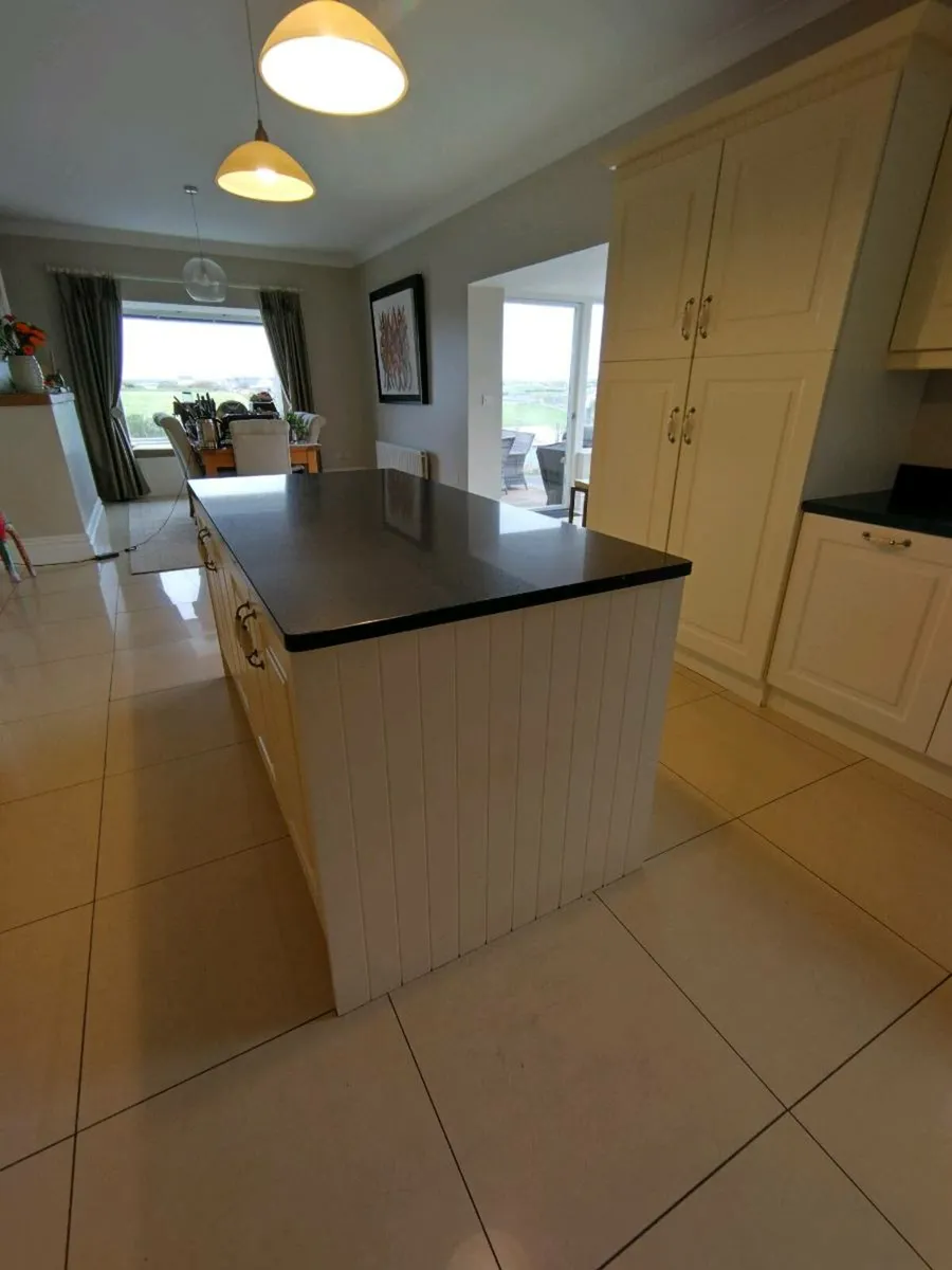 Kitchen Island - Image 2