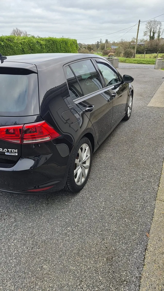 Volkswagen golf - Image 4