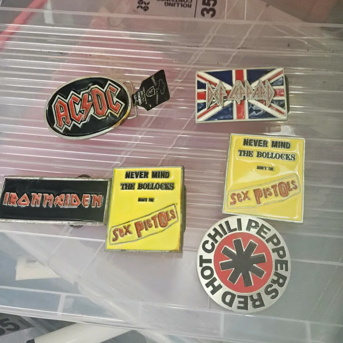 6 rock belt buckles - Image 1