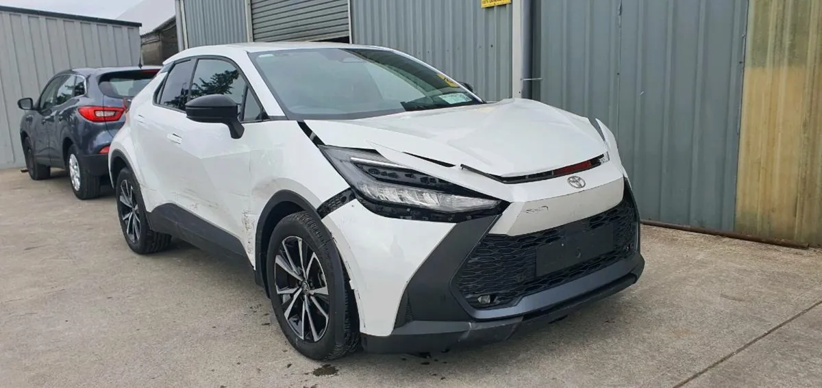 241 TOYOTA CH-R SPORT HYBRID - Image 1