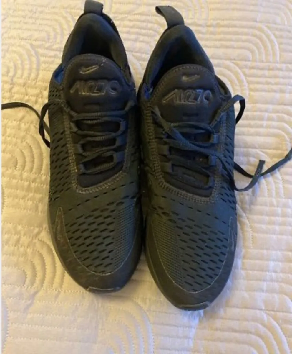 Nike 270 Black trainers Size 6.5 - Image 1