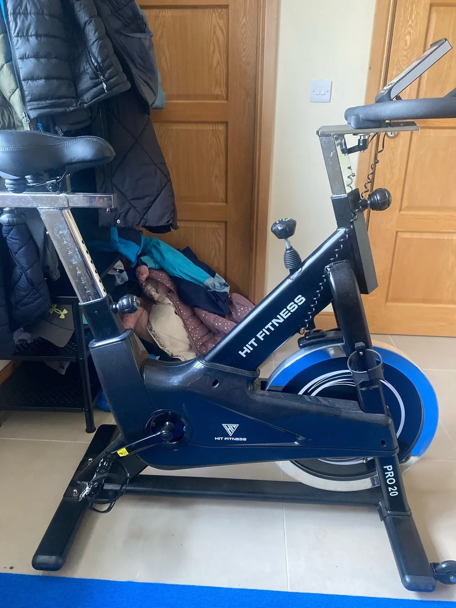 Spin bike & Dumbells - Image 4