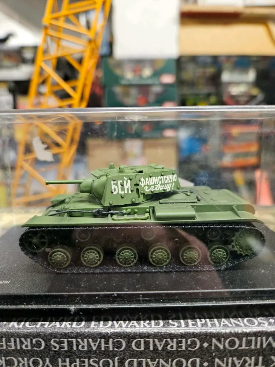 Corgi Atlas Tank - Image 2