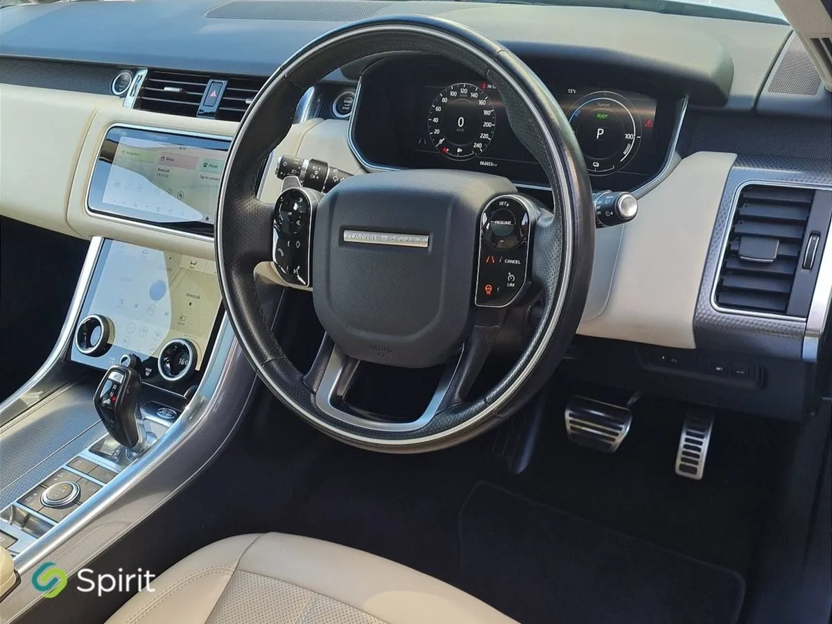 Land Rover Range Rover Sport HSE DYN SUN Roof - Image 4