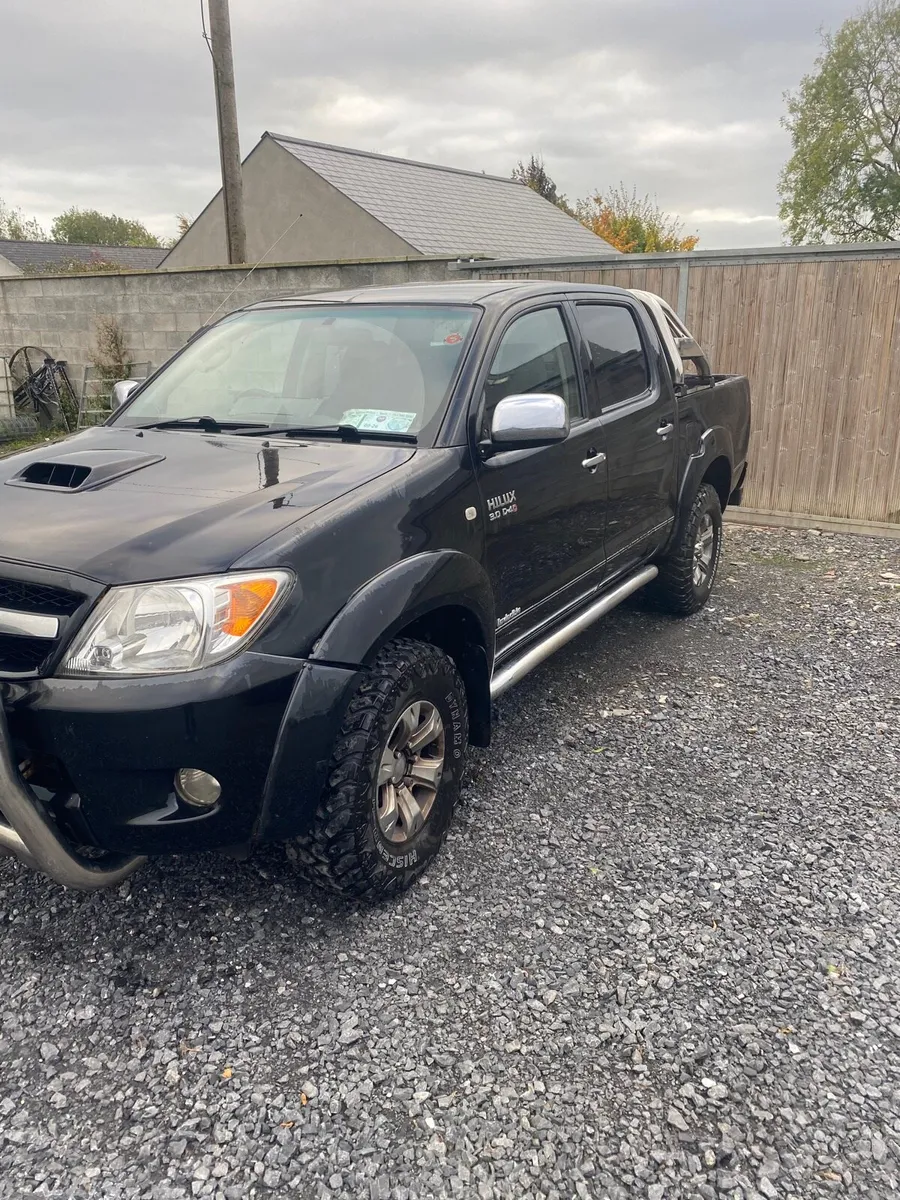 Toyota hilux - Image 2